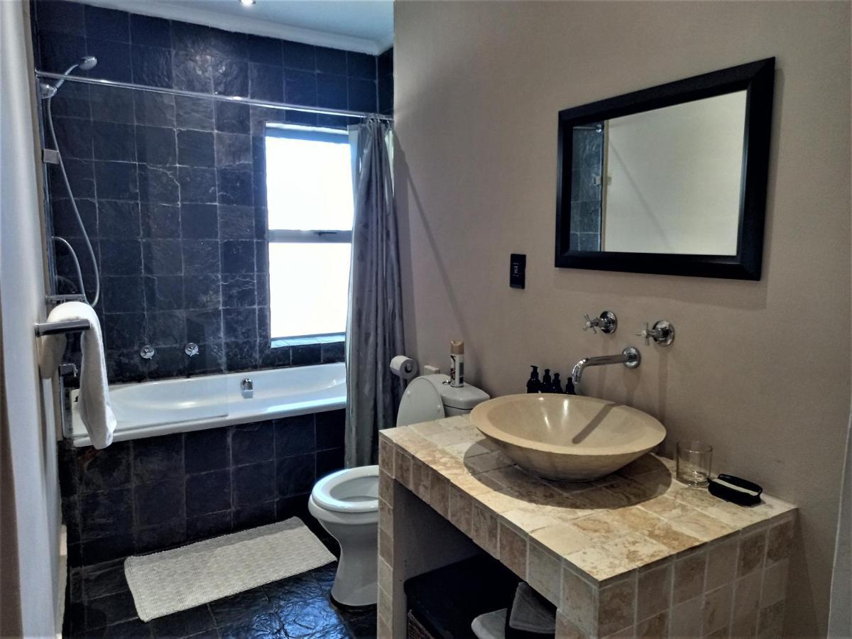 Mandalay Beach Guest House Bloubergstrand Exterior foto
